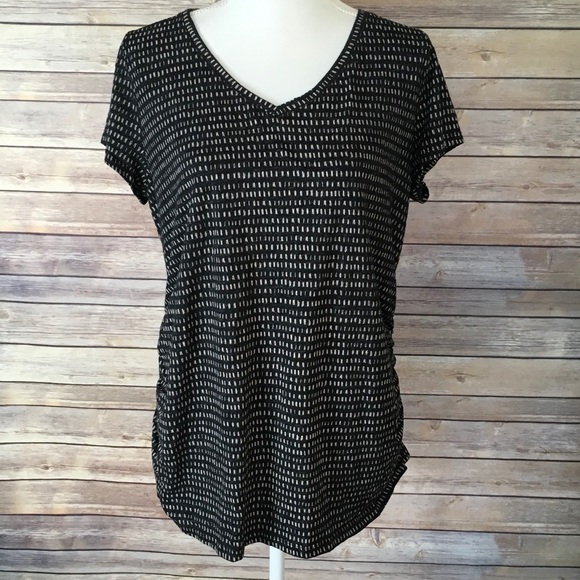 a:glow Tops - A:glow XL maternity top. Black with taupe lines